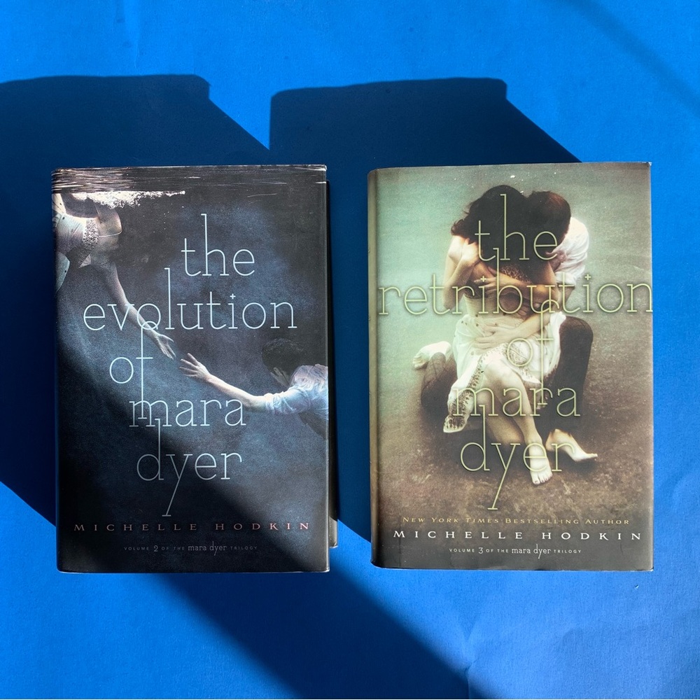 2 Hard Cover Book Bundle- Mara Dyer Series